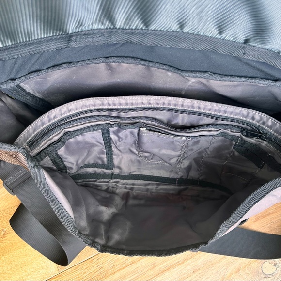 Timbuk2 Messenger Bag Cross Body TB2 Laptop Travel Case Weekender Unisex… - Picture 9 of 14